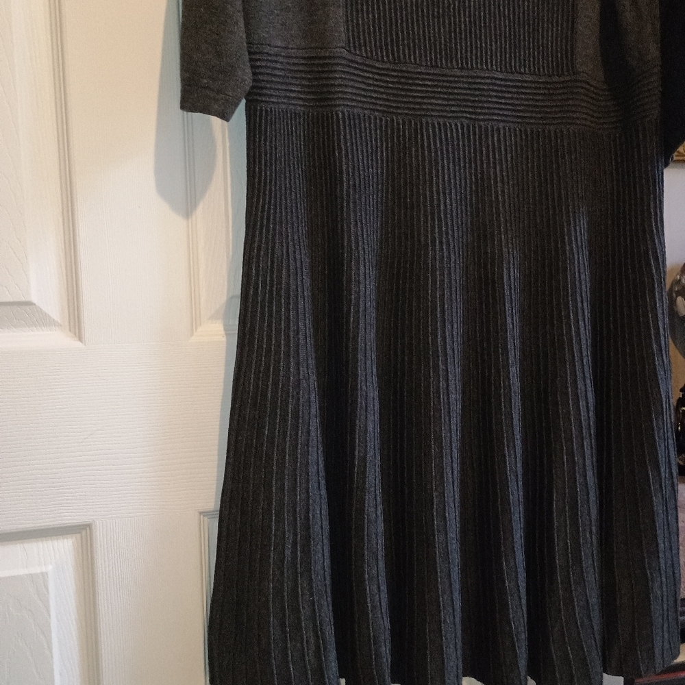 Isaac Mizrahi Live Gen 7 Black Ribbed Knit Sweater Dress 1X NWT Midi Stretchy - Picture 8 of 11